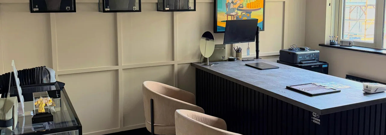 The consultation desk and chairs at Bill Jewellers, Dame Court